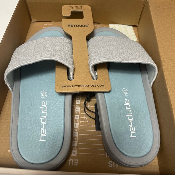 Hey Dude Women’s Slides - Picture 3 of 3